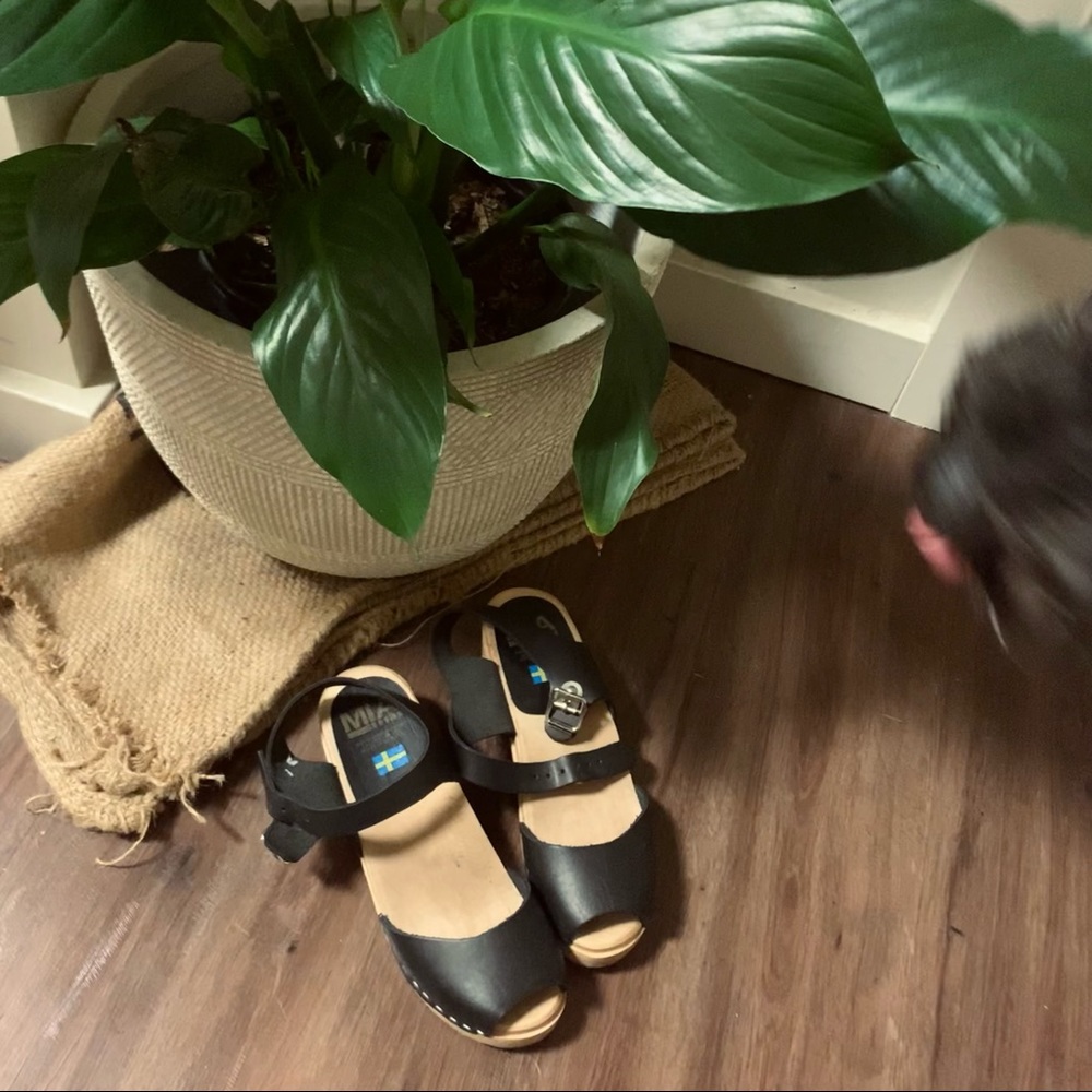 MIA Anja low open-toe Swedish clogs